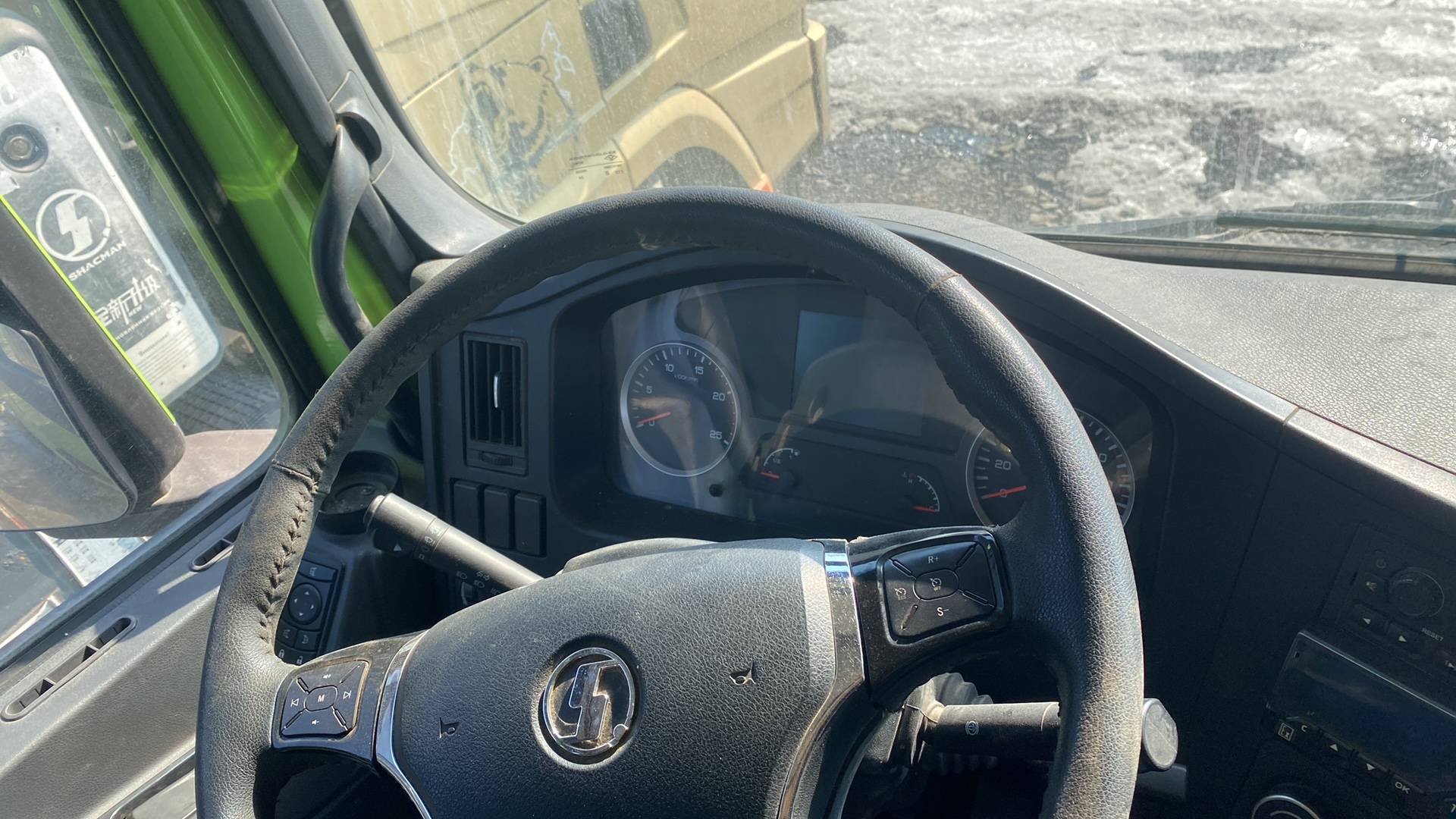 Shacman SX4256DV385,  42 932 км, 2022 года