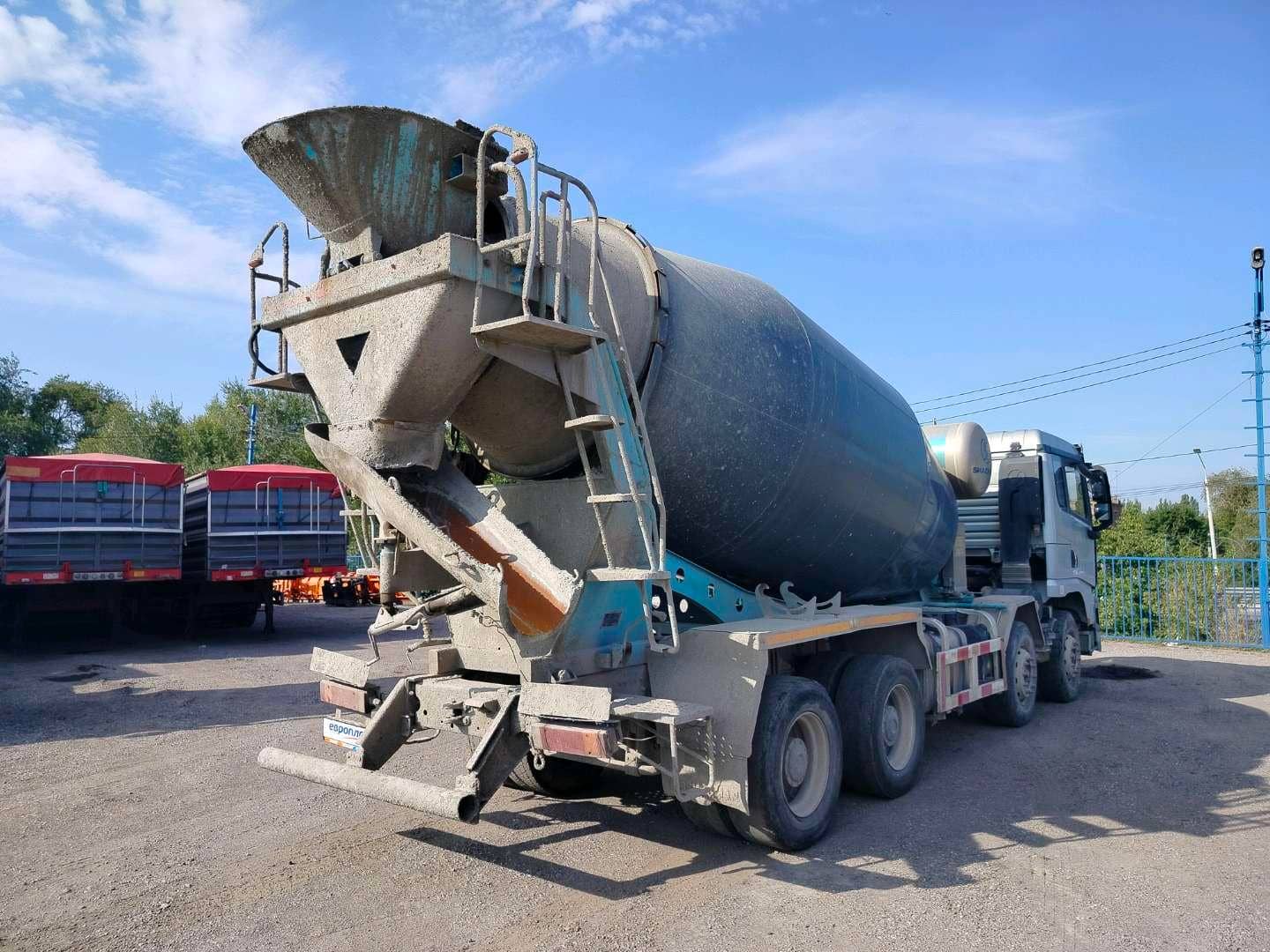 Shacman SX5318GJB6T326 ,  78 182 км, 2023 года в лизинг