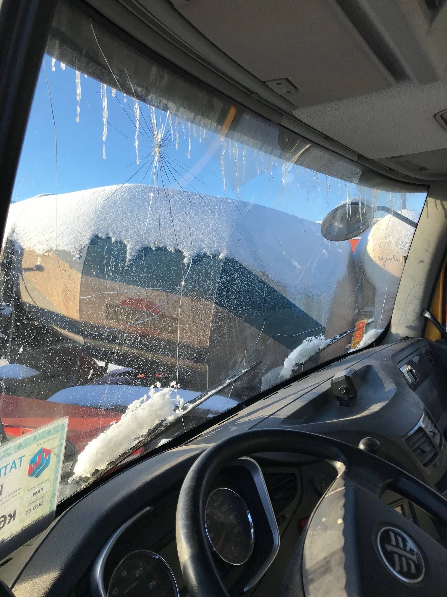 FAW CA3310P66K24T4E5 8х4,  100 000 км, 2021 года