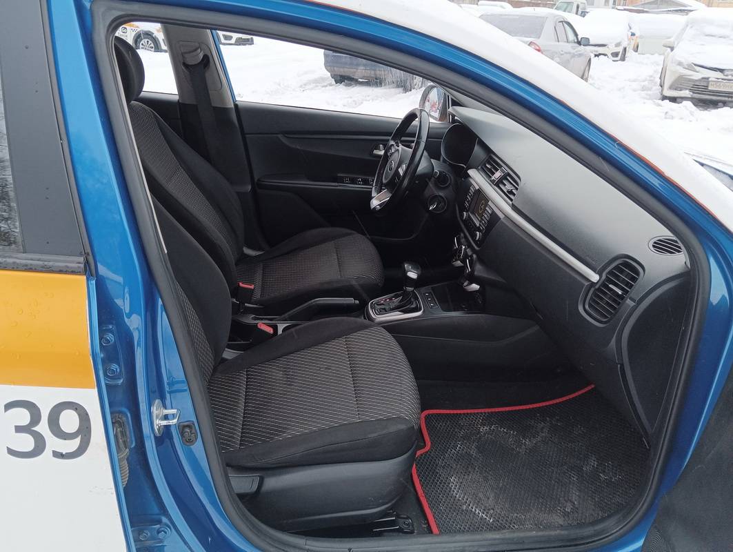 KIA Rio X-Line,  228 062 км, 2019 года в лизинг