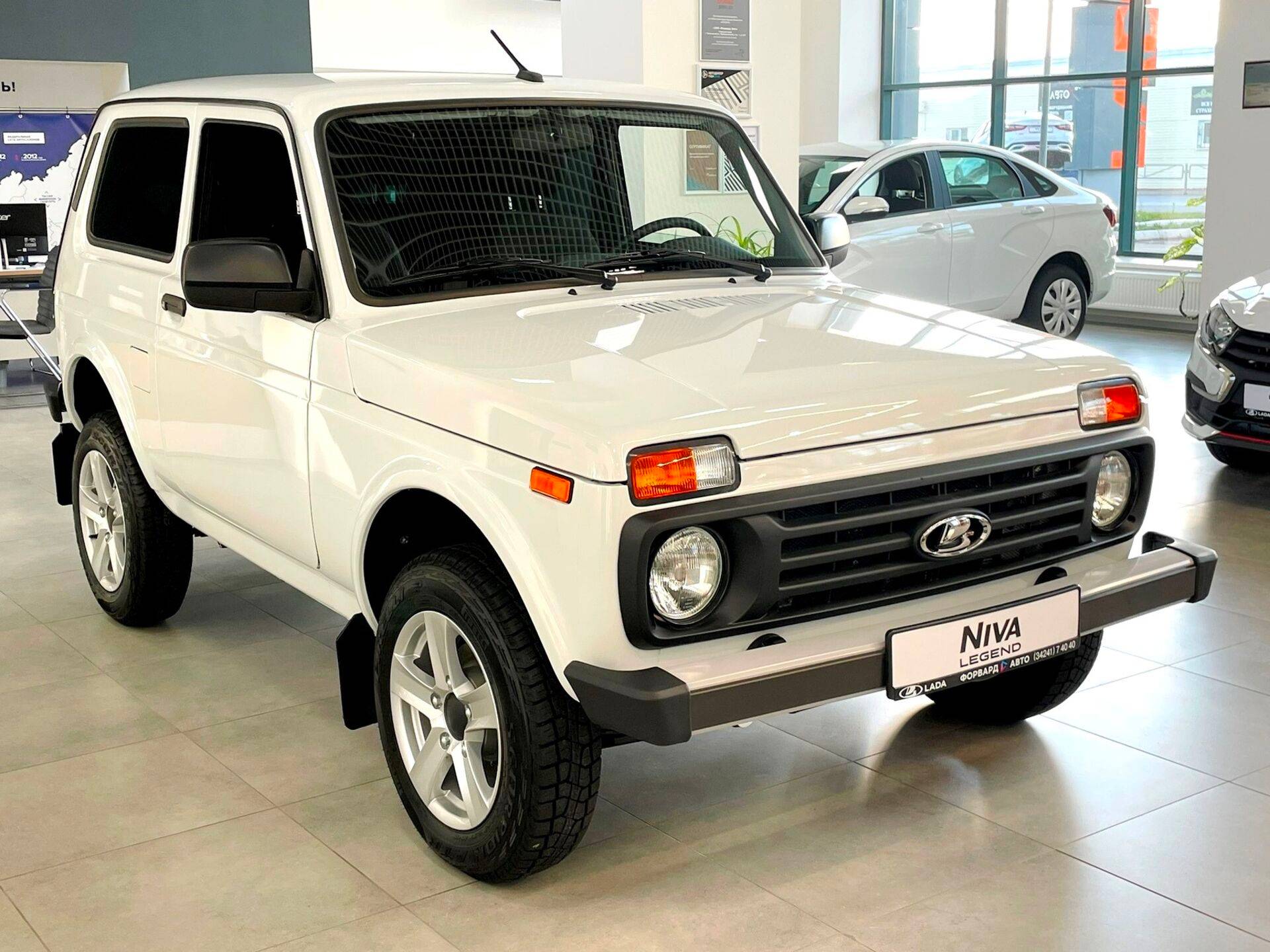 Lada Niva Legend 3 дв Luxe 24 1.7 5MT  