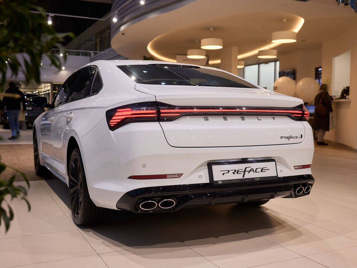 Geely Preface Flagship 2.0T 7DCT