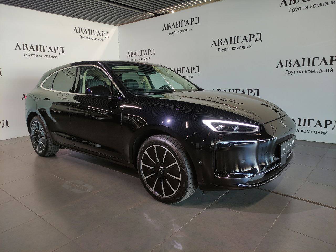 AITO M5