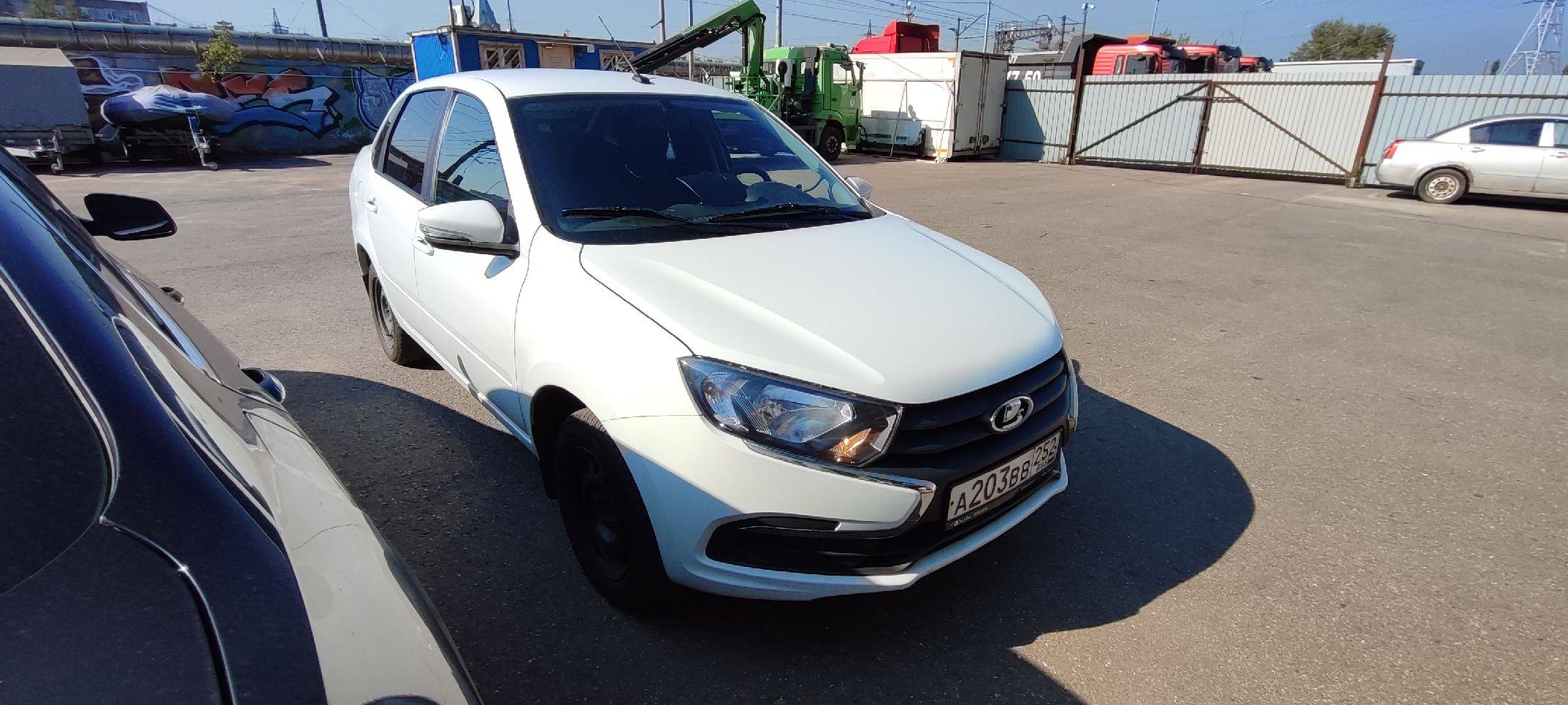 Lada Granta седан,  23 387 км, 2023 года в лизинг