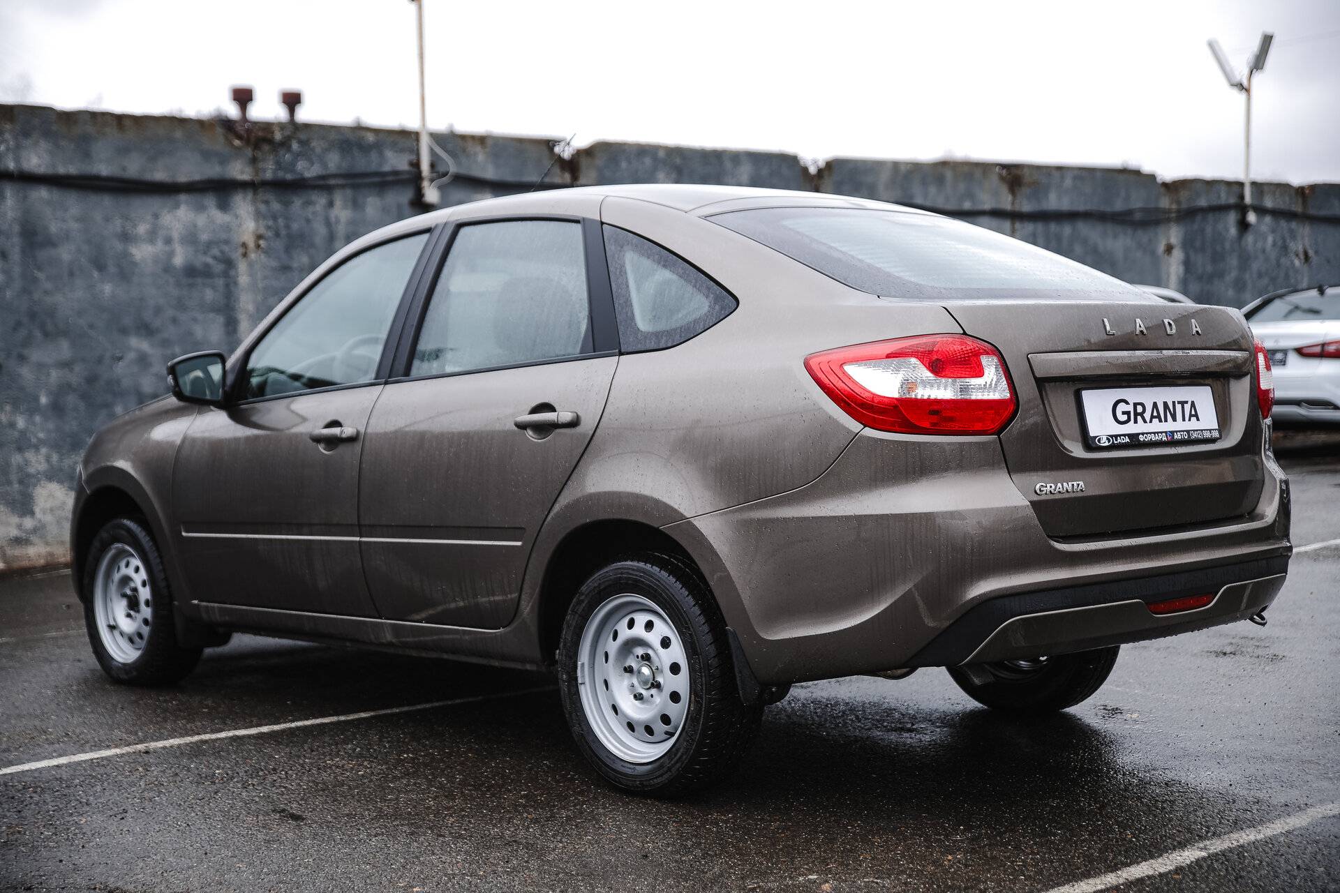 Lada Granta седан Classic 24 Кондиционер 1.6 90hp 5MT