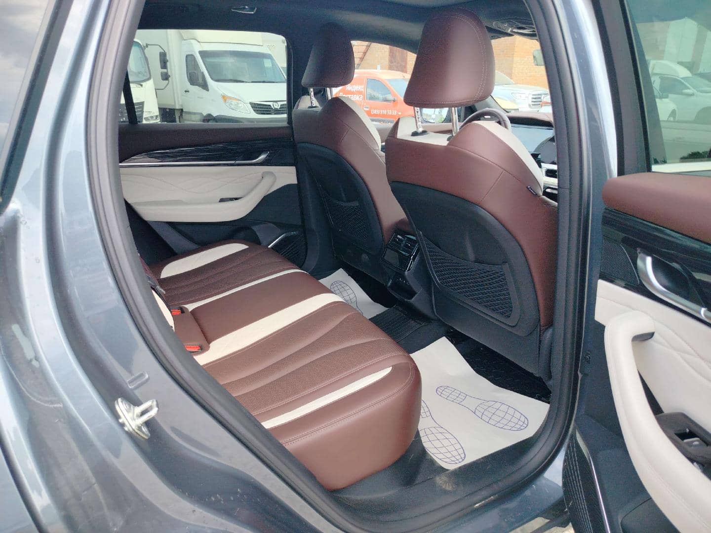 Geely Monjaro,  19 888 км, 2023 года в лизинг