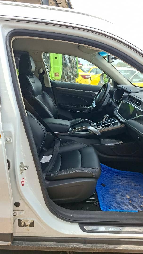 Geely Atlas Pro,  214 434 км, 2023 года в лизинг