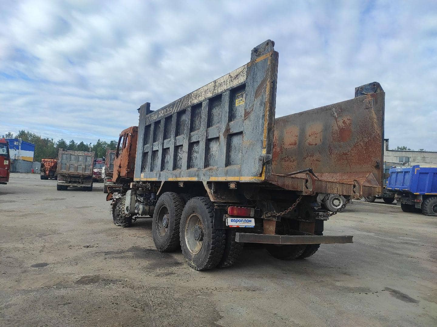 FAW CA3250P66K24L1TE5 6x6,  300 000 км, 2023 года в лизинг