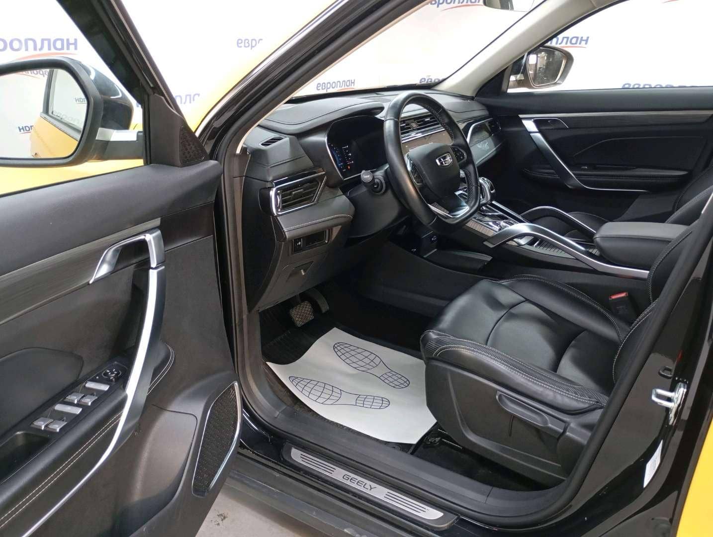Geely Atlas Pro,  248 214 км, 2023 года в лизинг
