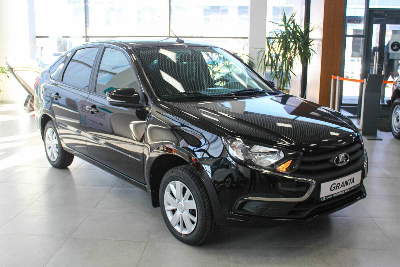 Lada Granta седан Classic 24 Кондиционер 1.6 90hp 5MT