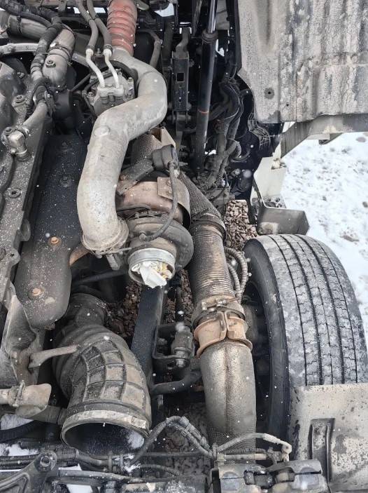 DongFeng DFH4180 4x2,  214 281 км, 2023 года в лизинг