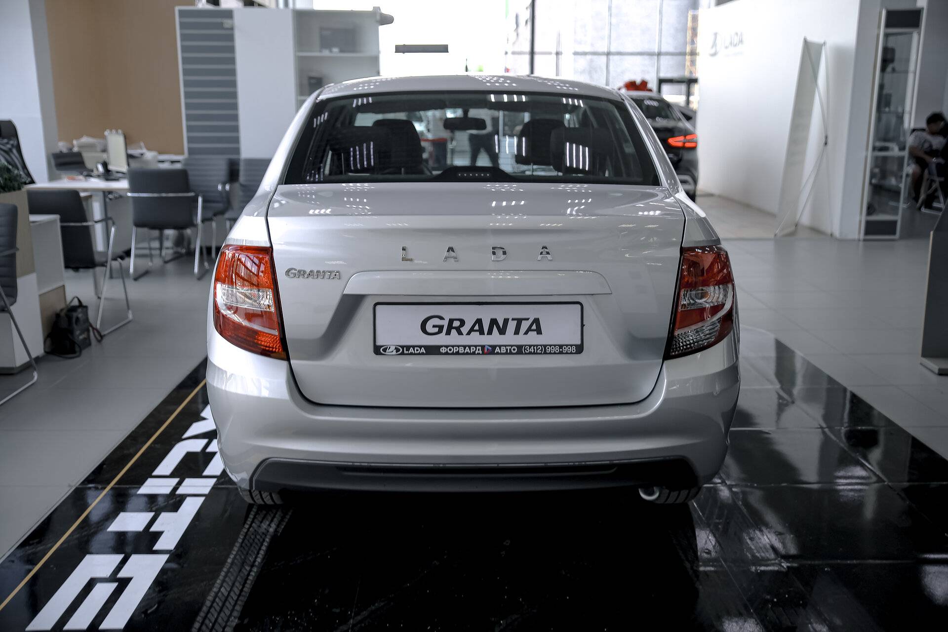 Lada Granta седан Comfort 24 1.6 106hp 5MT