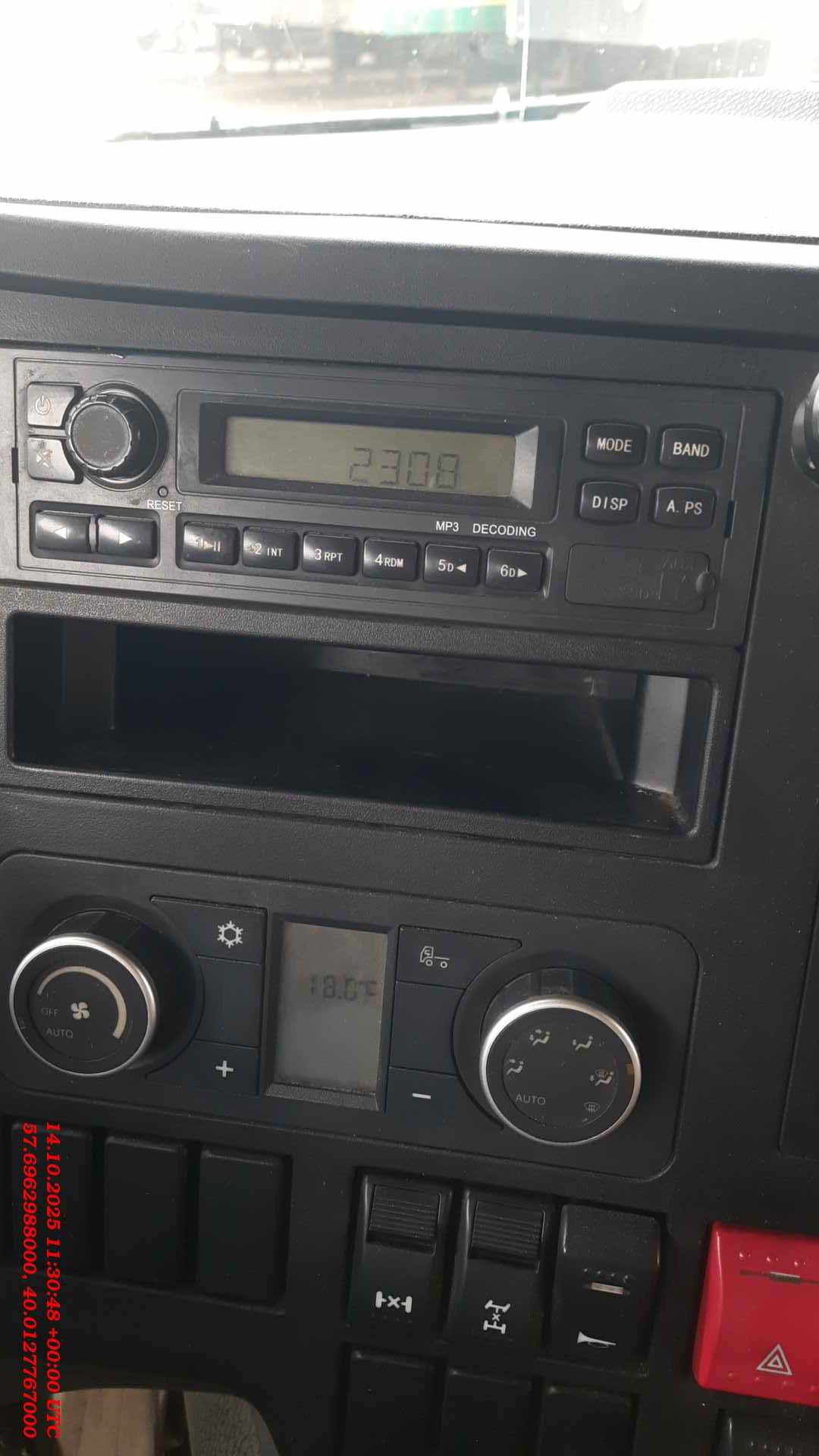 Shacman SX42584W324C,  310 286 км, 2022 года в лизинг