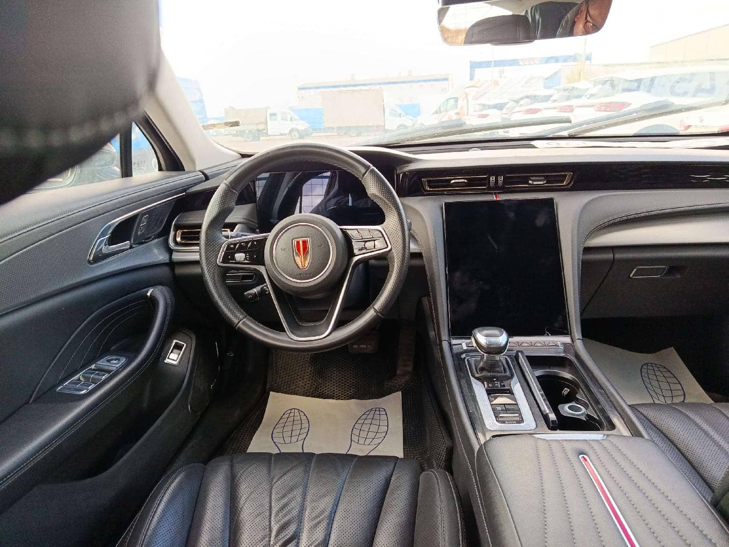 Hongqi H5,  149 995 км, 2024 года в лизинг