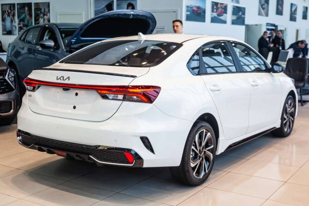 KIA K3 Deluxe Edition 1.5 CVT  