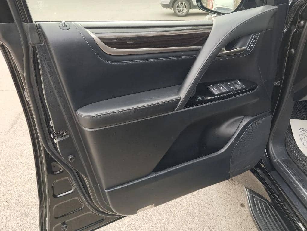 Lexus LX 450d,  150 099 км, 2021 года в лизинг