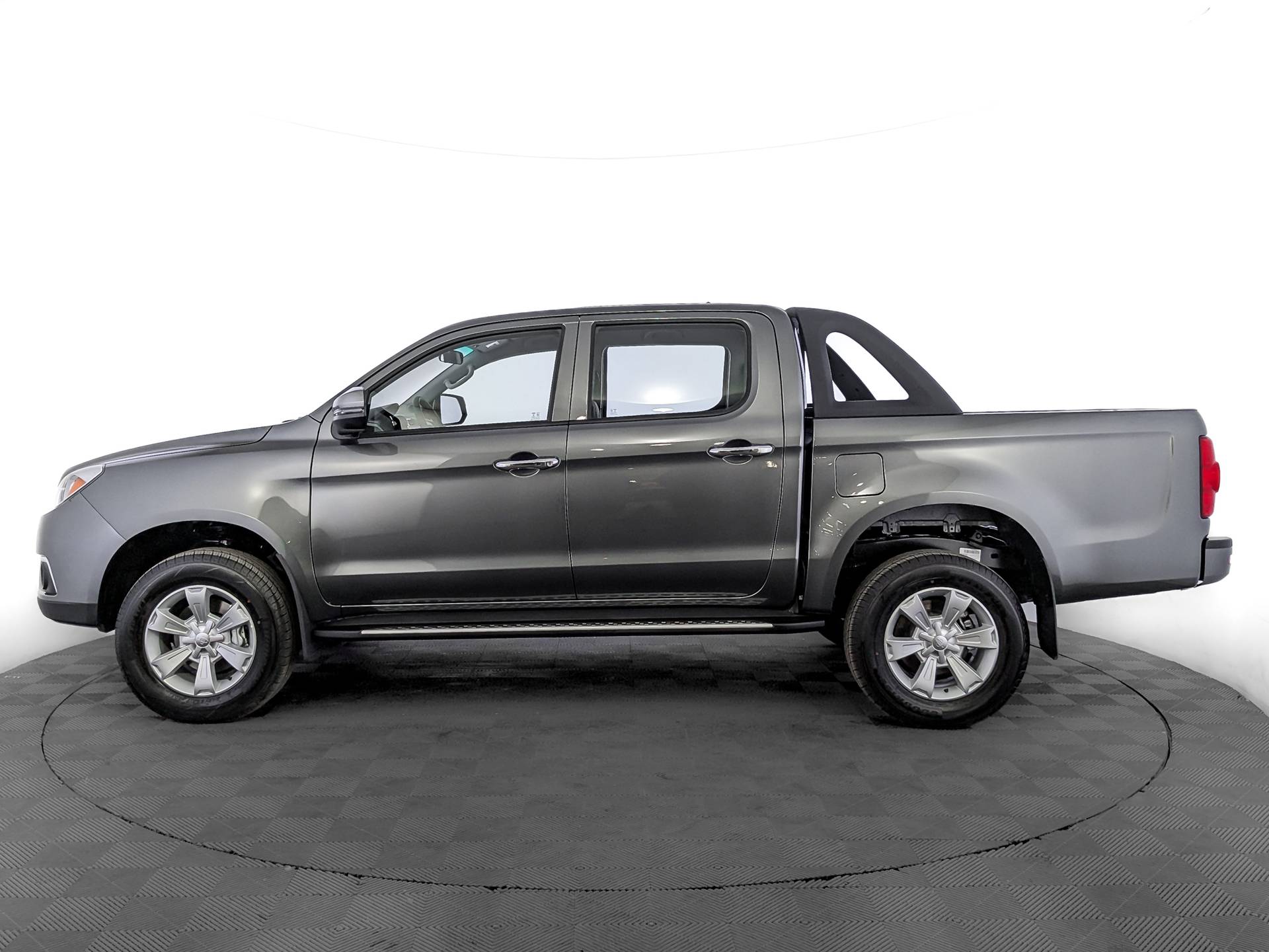 Sollers ST6 Comfort 2.0d MT 4WD