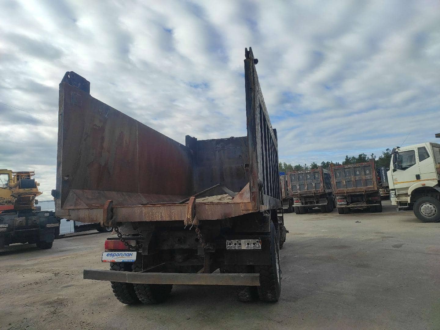 FAW CA3250P66K24L1TE5 6x6,  300 000 км, 2023 года в лизинг