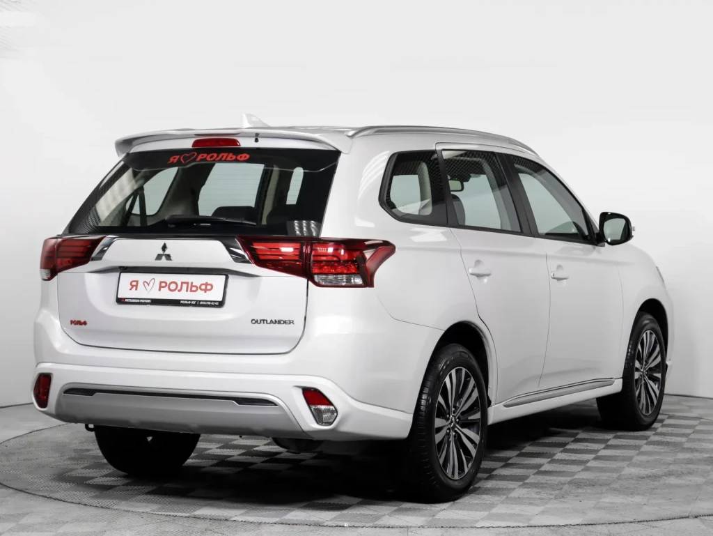 Mitsubishi Outlander Invite 2.0 CVT 4WD