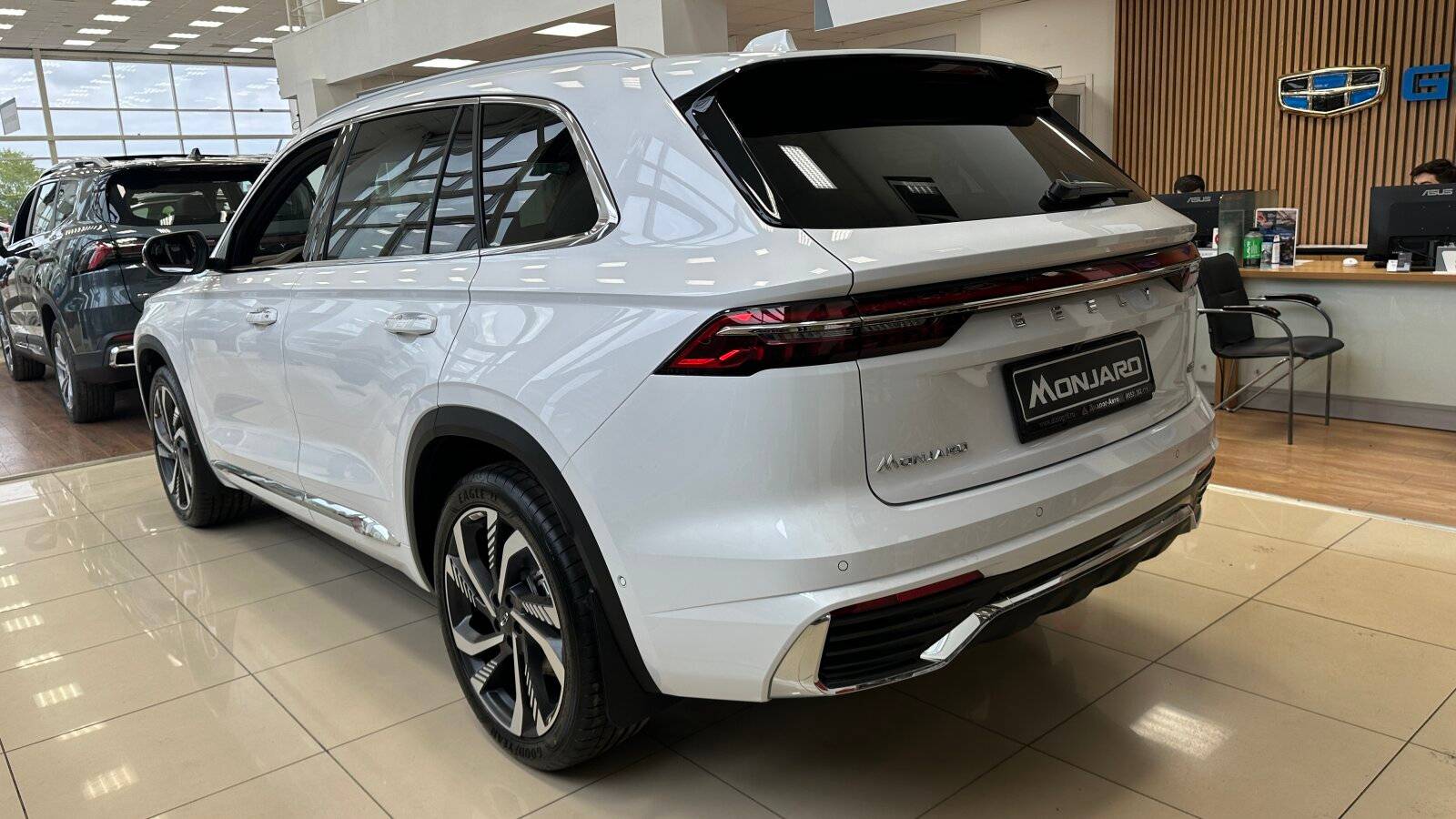 Geely Monjaro Exclusive 2.0T (238 hp) 8AT 4WD