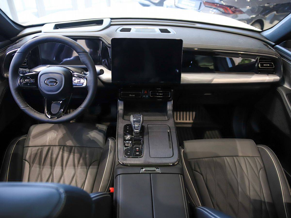 GAC GS8 GX Traveller 2.0 AT 4WD