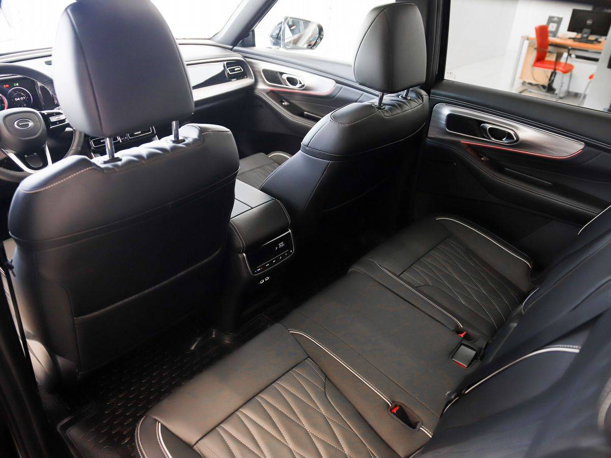 GAC GS8 GX Premium 2.0 8AT 4WD