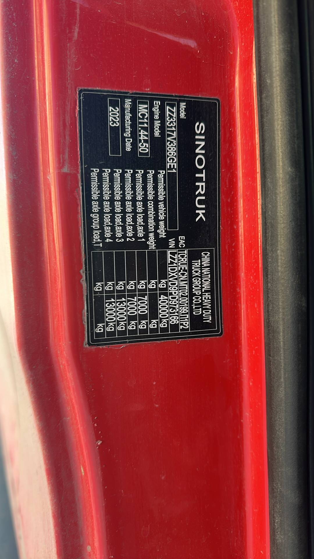 HOWO ZZ3317V386GE1 8х4,  115 000 км, 2023 года в лизинг