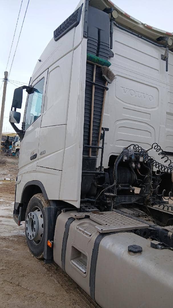 Volvo FH 460 4x2 (FH Globetrotter),  639 725 км, 2022 года в лизинг