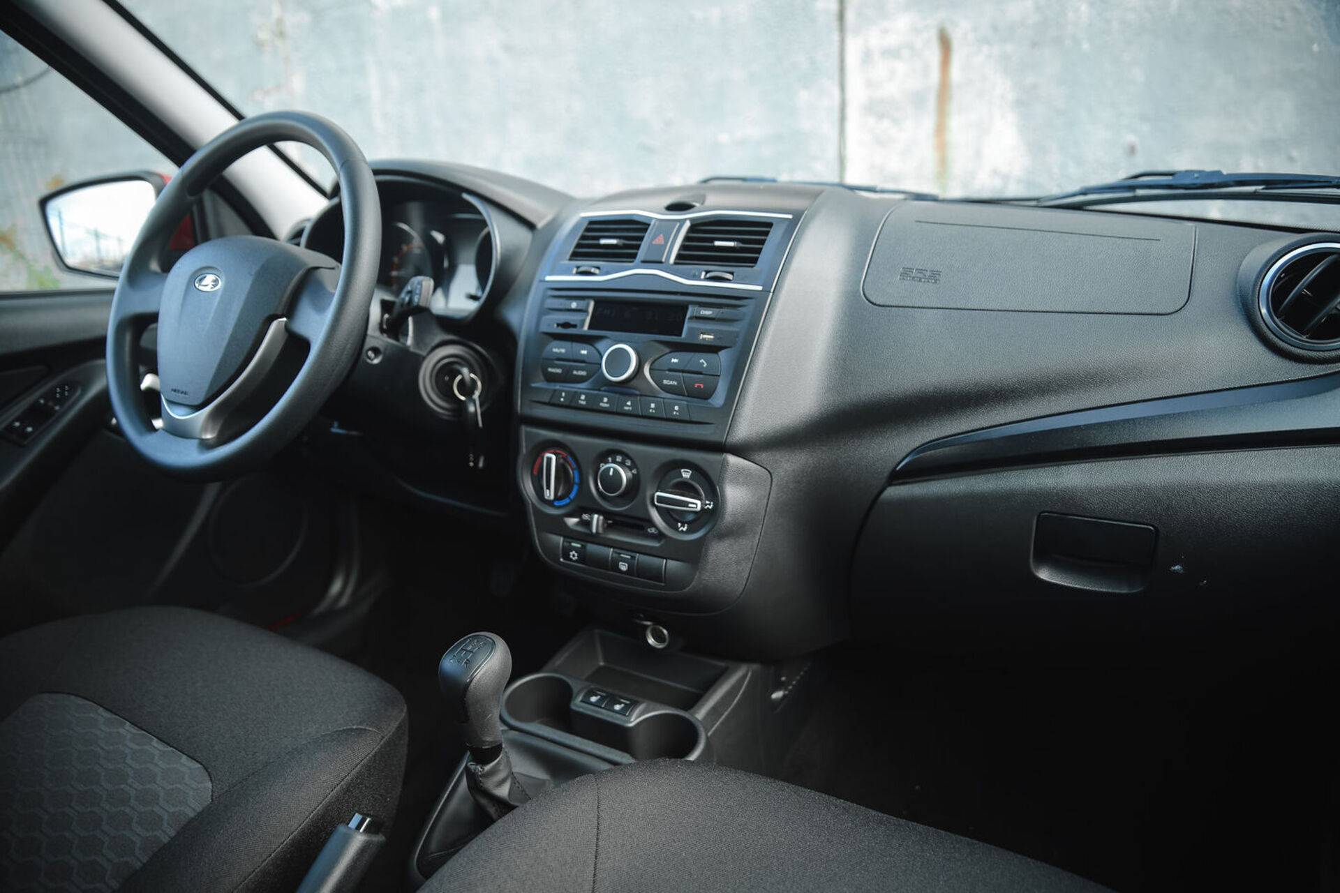 Lada Granta седан Comfort 1.6 90hp 5MT