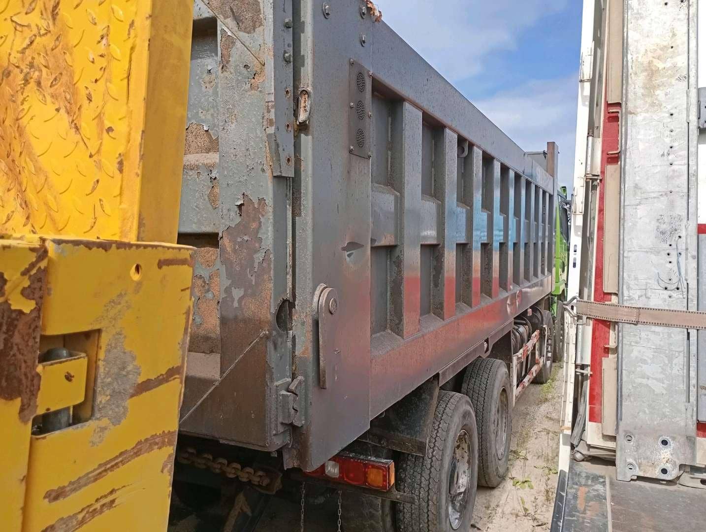Shacman SX331863366,  209 138 км, 2022 года в лизинг