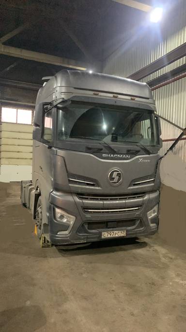 Shacman SX4188YY381