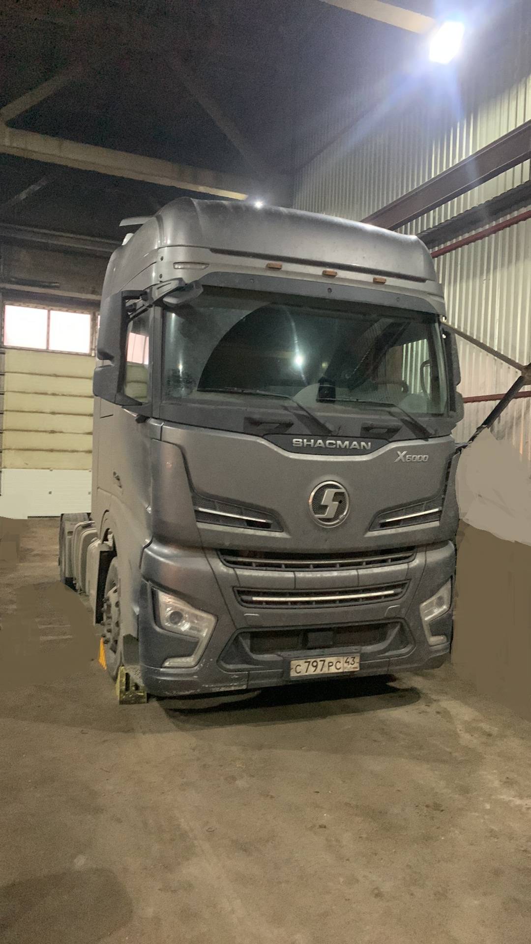 Shacman SX4188YY381,  294 903 км, 2023 года в лизинг