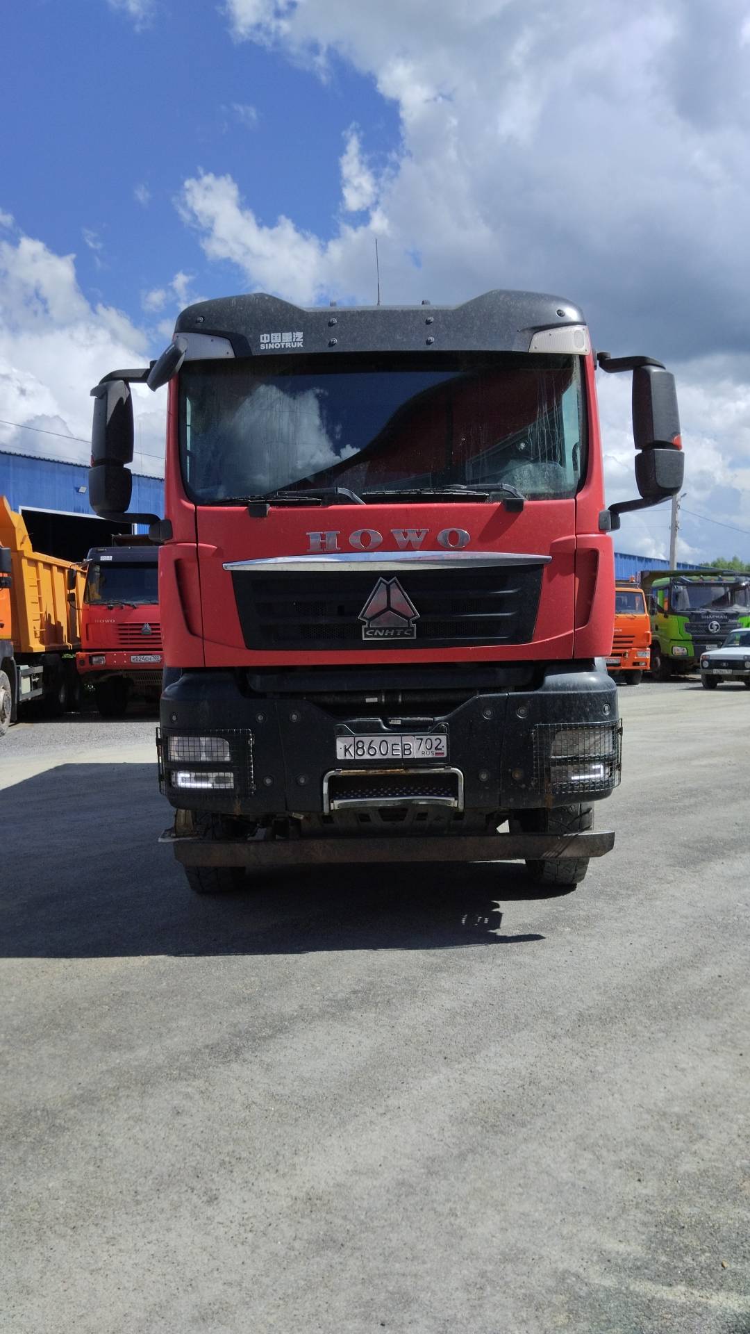 HOWO ZZ3257V384GE1 6x4,  200 360 км, 2022 года в лизинг