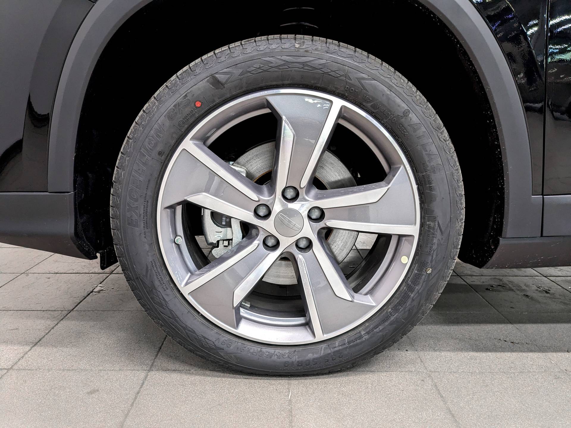 Geely Okavango Flagship 2.0T 7DCT 2WD