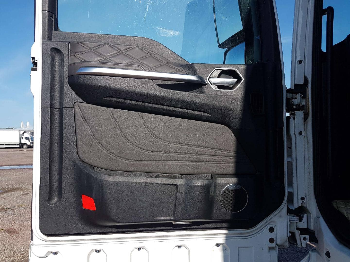Sitrak ZZ4186V391HE,  416 504 км, 2023 года в лизинг