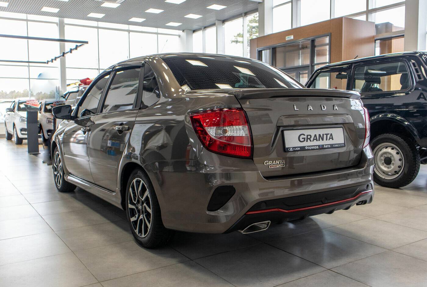 Lada Granta Sportline седан Comfort 24 1.6 106hp 5MT