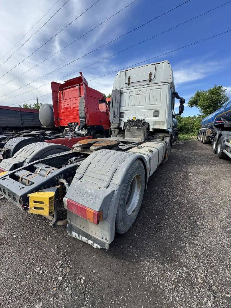 IVECO Stralis AT440S42T/P RR 4x2 (HI-ROAD),  870 000 км, 2018 года в лизинг