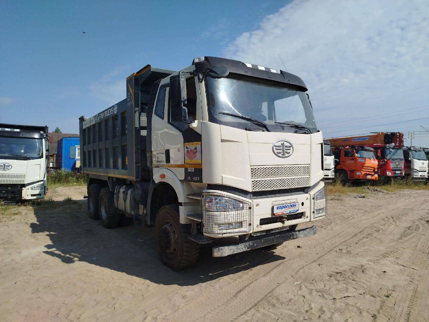 FAW CA3250P66K24L1TE5 6x6,  111 291 км, 2023 года в лизинг
