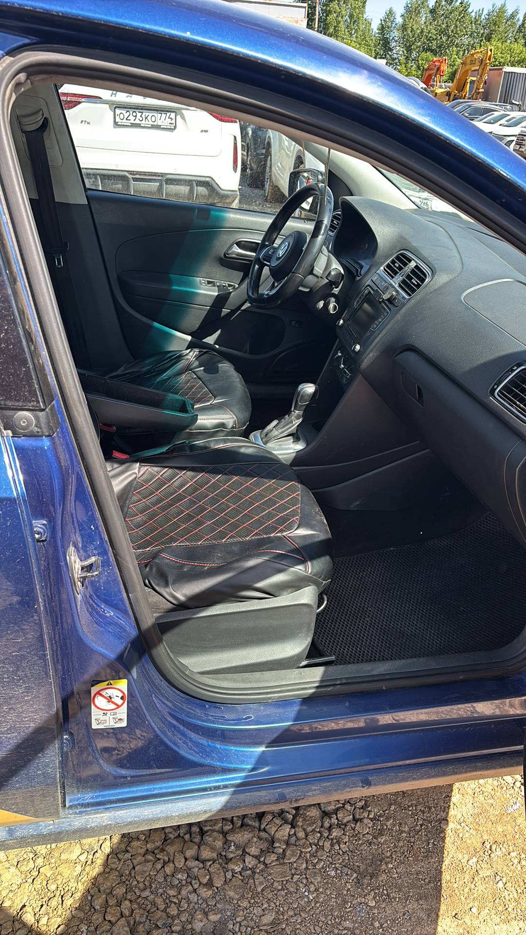 Volkswagen Polo,  252 305 км, 2019 года