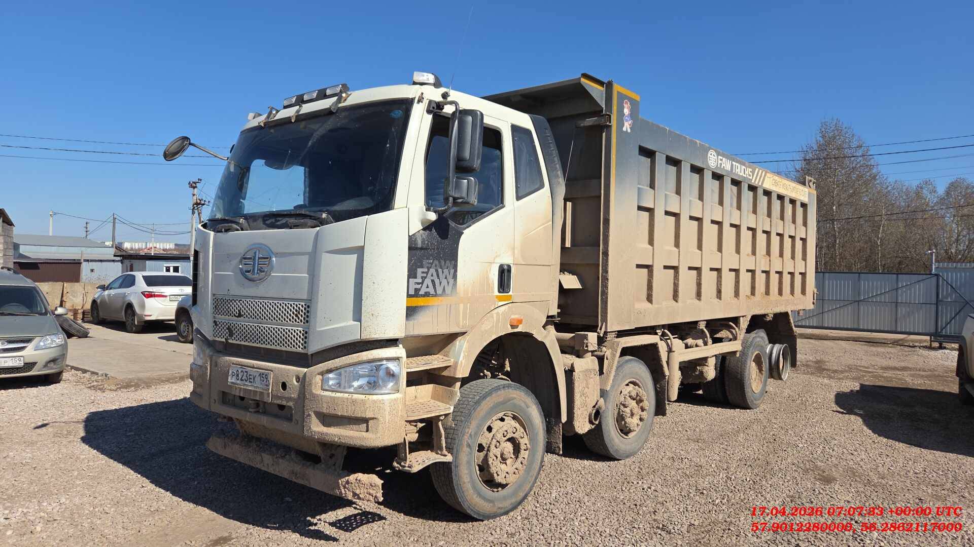 FAW CA3310P66K24T4E5 8х4,  275 565 км, 2023 года в лизинг