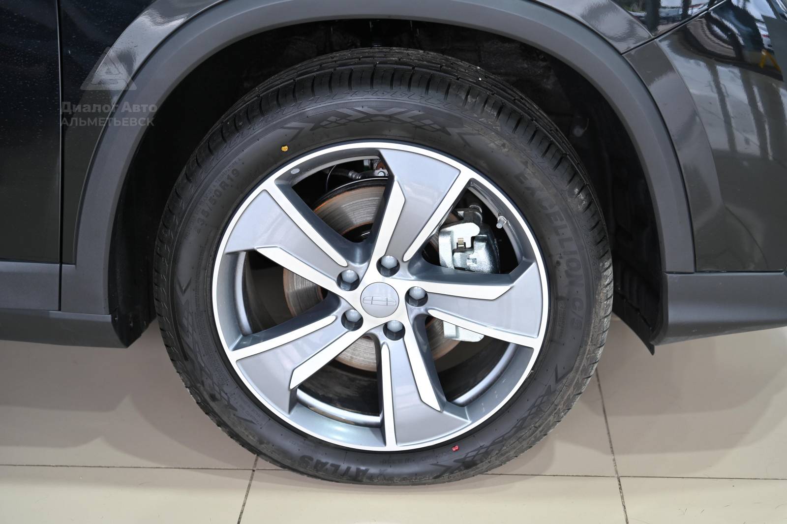 Geely Okavango Flagship 2.0T 7DCT 2WD