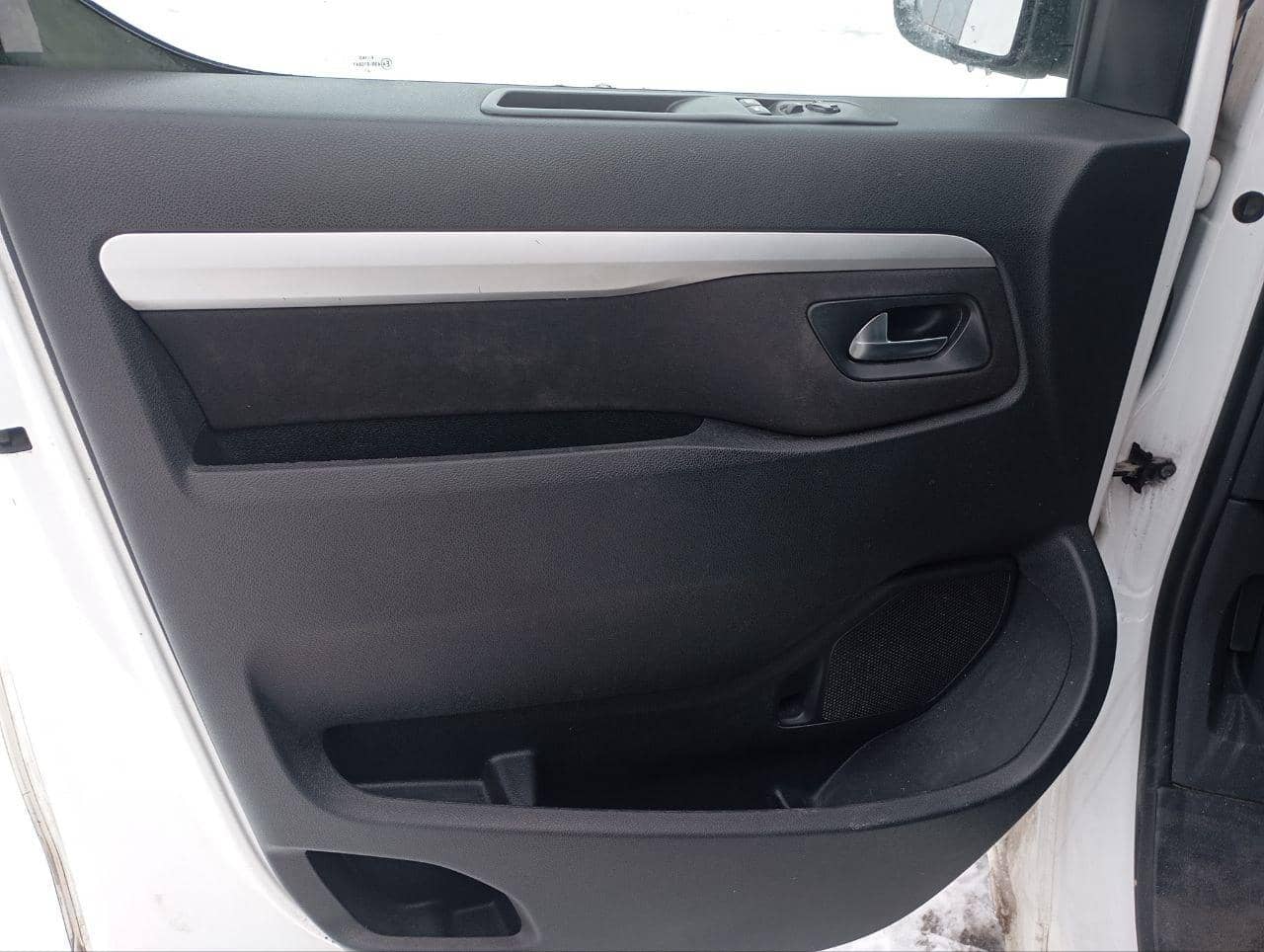 Peugeot Traveller,  343 019 км, 2021 года в лизинг