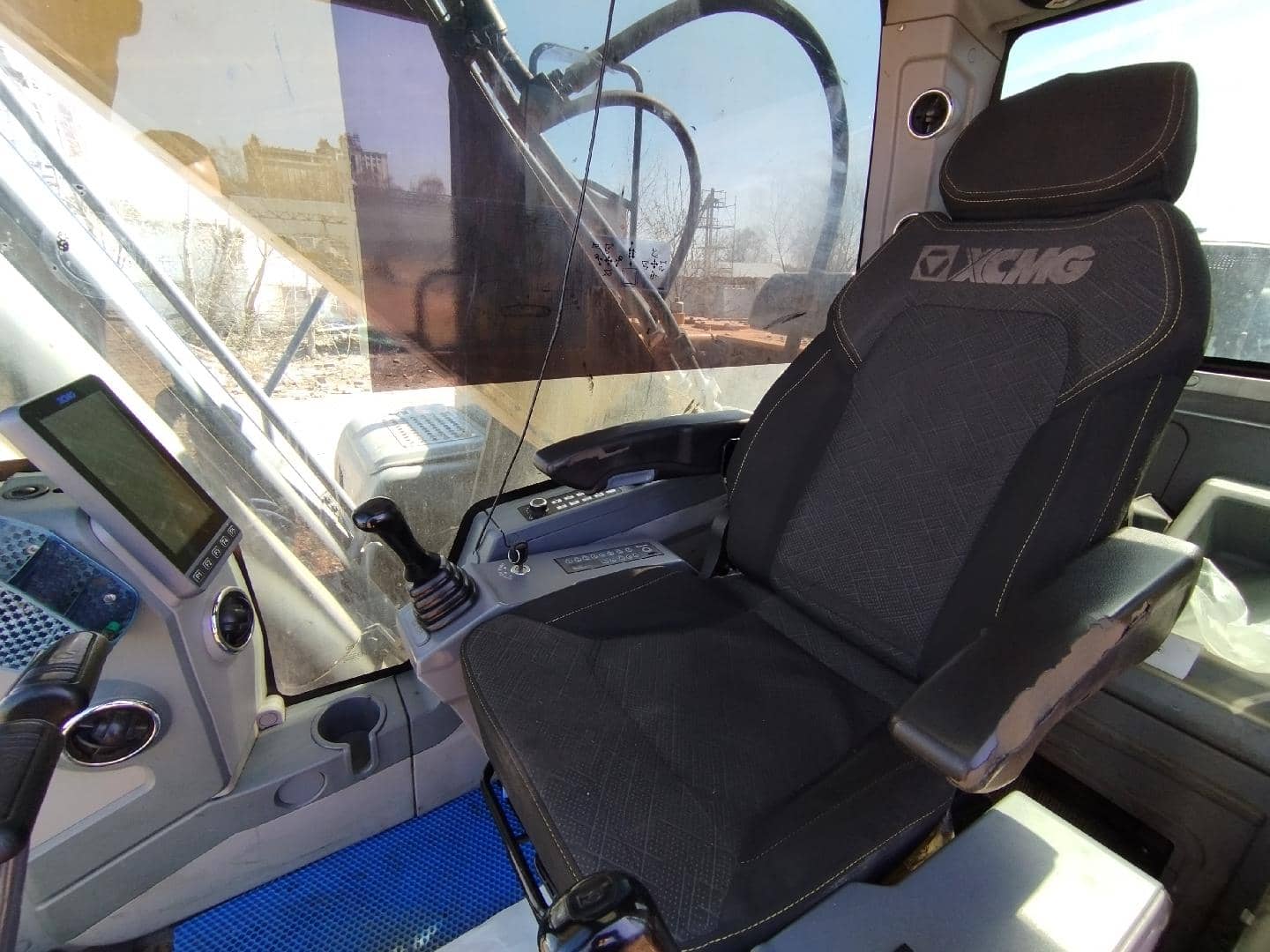 XCMG/MGCM XE260D,  16 124 км, 2022 года в лизинг