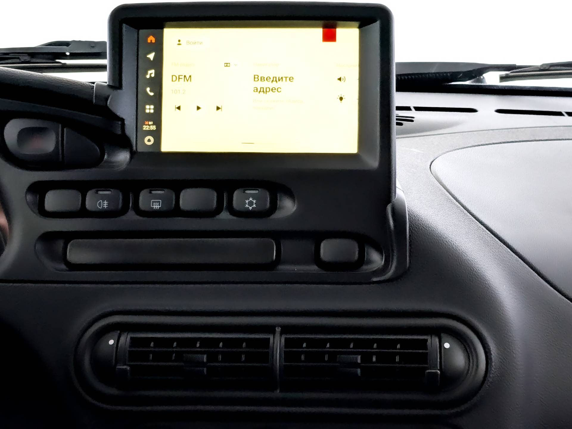 Lada Niva Travel Comfort 24 MMS 1.7 80hp 5MT