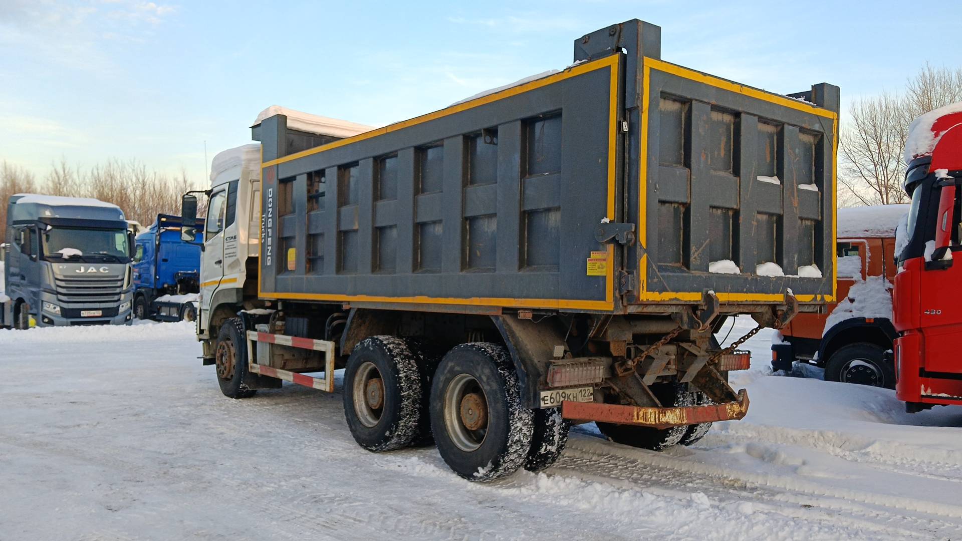 DongFeng DFH 3330 A 80 6x4,  17 175 км, 2023 года в лизинг