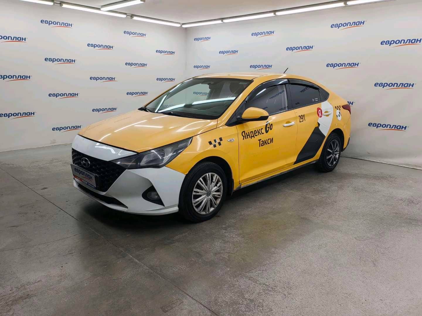 Hyundai Solaris,  418 261 км, 2021 года в лизинг