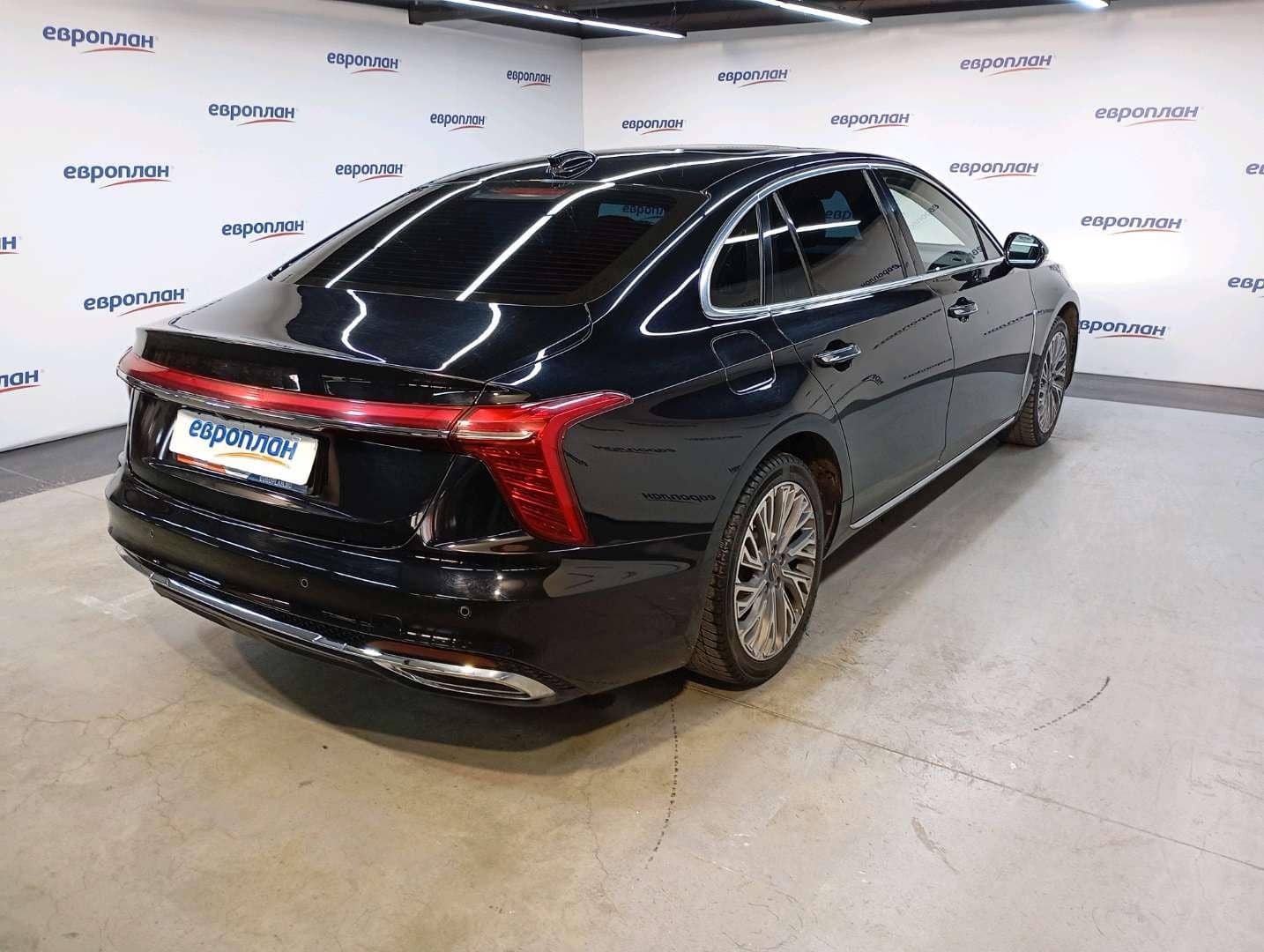 Hongqi H5,  218 513 км, 2023 года в лизинг