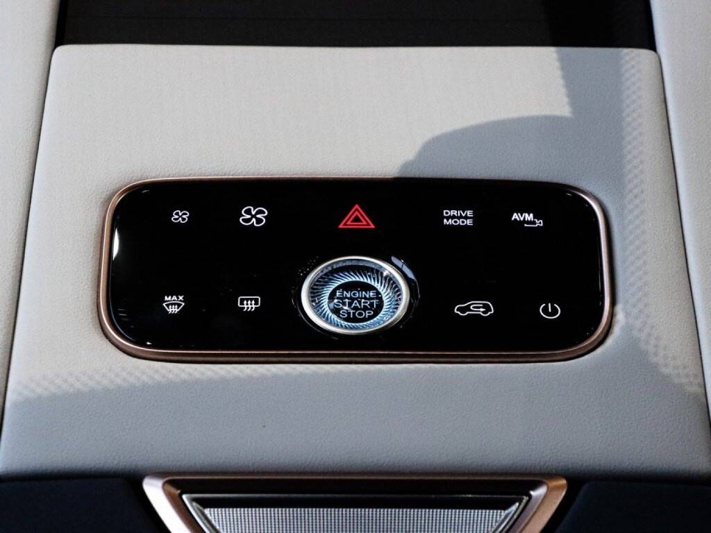 EXEED VX President 7 мест 2.0T 8AT 4WD