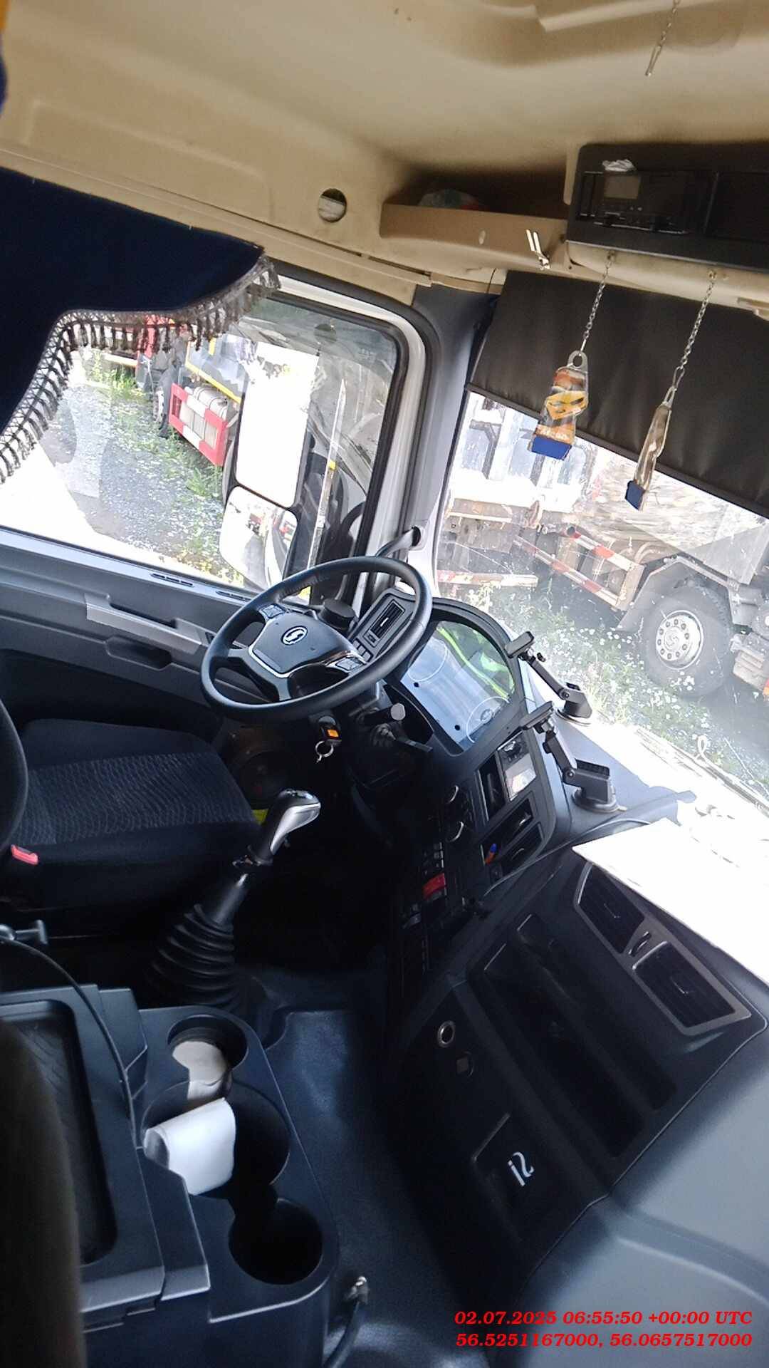 Shacman SX331863366,  247 365 км, 2022 года в лизинг