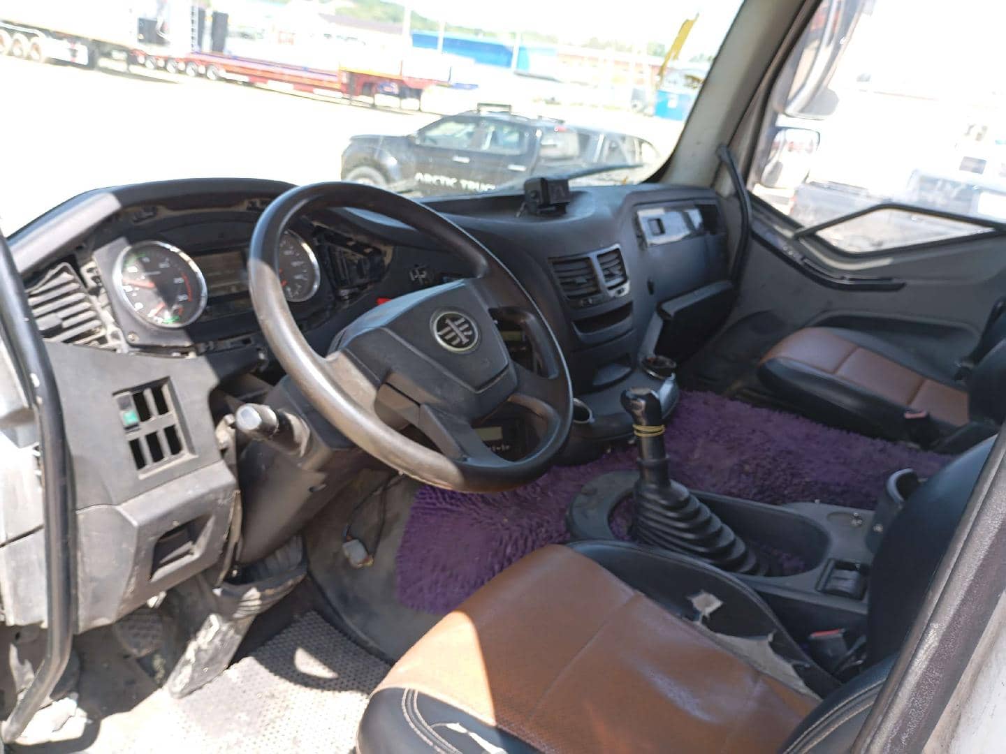 FAW CA3250P66K24T1E5 6х4,  102 463 км, 2022 года в лизинг